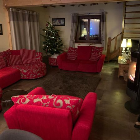 אבונדאנס Spacious Ski Chalet In Traditional French Village, Sleeps 8, Four Star With Fibre Broadband מראה חיצוני תמונה