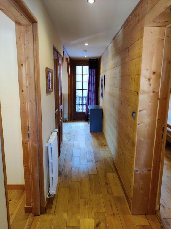 אבונדאנס Spacious Ski Chalet In Traditional French Village, Sleeps 8, Four Star With Fibre Broadband מראה חיצוני תמונה