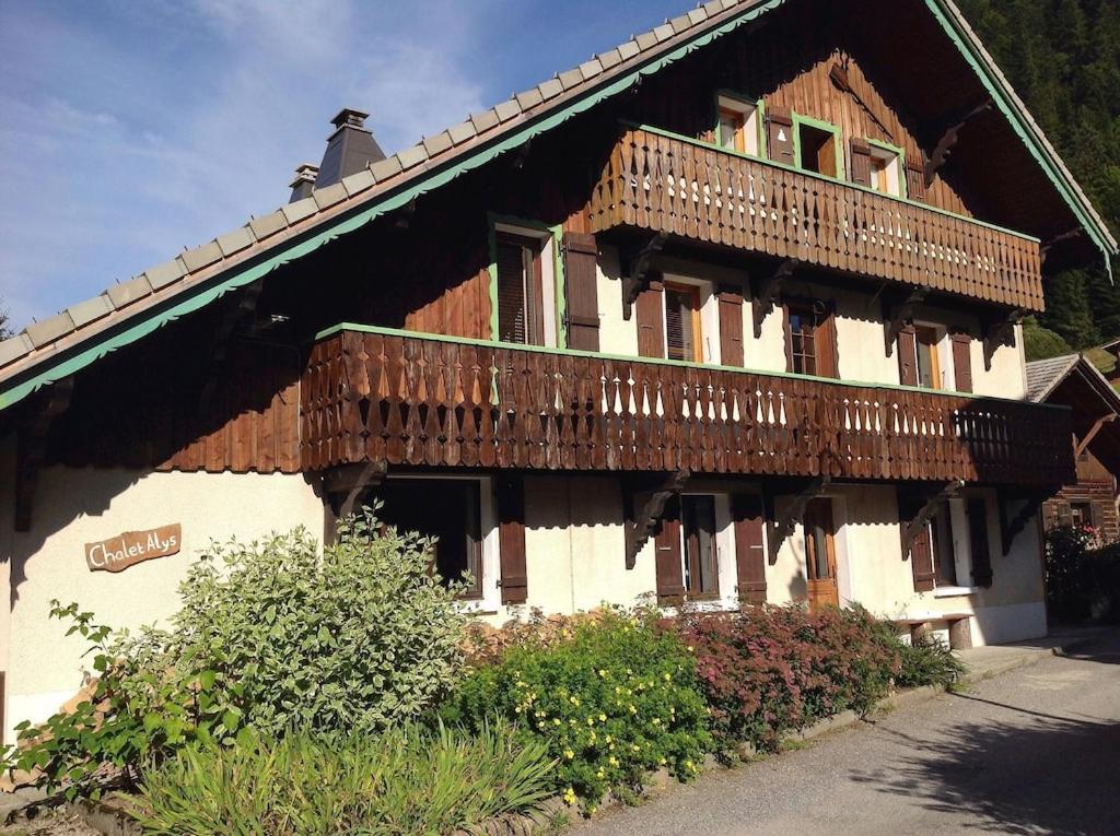אבונדאנס Spacious Ski Chalet In Traditional French Village, Sleeps 8, Four Star With Fibre Broadband מראה חיצוני תמונה