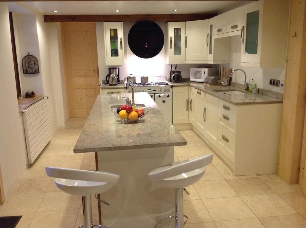 אבונדאנס Spacious Ski Chalet In Traditional French Village, Sleeps 8, Four Star With Fibre Broadband מראה חיצוני תמונה