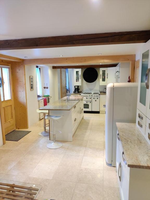 אבונדאנס Spacious Ski Chalet In Traditional French Village, Sleeps 8, Four Star With Fibre Broadband מראה חיצוני תמונה