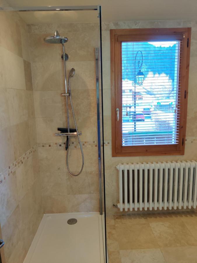 אבונדאנס Spacious Ski Chalet In Traditional French Village, Sleeps 8, Four Star With Fibre Broadband מראה חיצוני תמונה