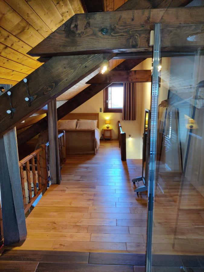 אבונדאנס Spacious Ski Chalet In Traditional French Village, Sleeps 8, Four Star With Fibre Broadband מראה חיצוני תמונה