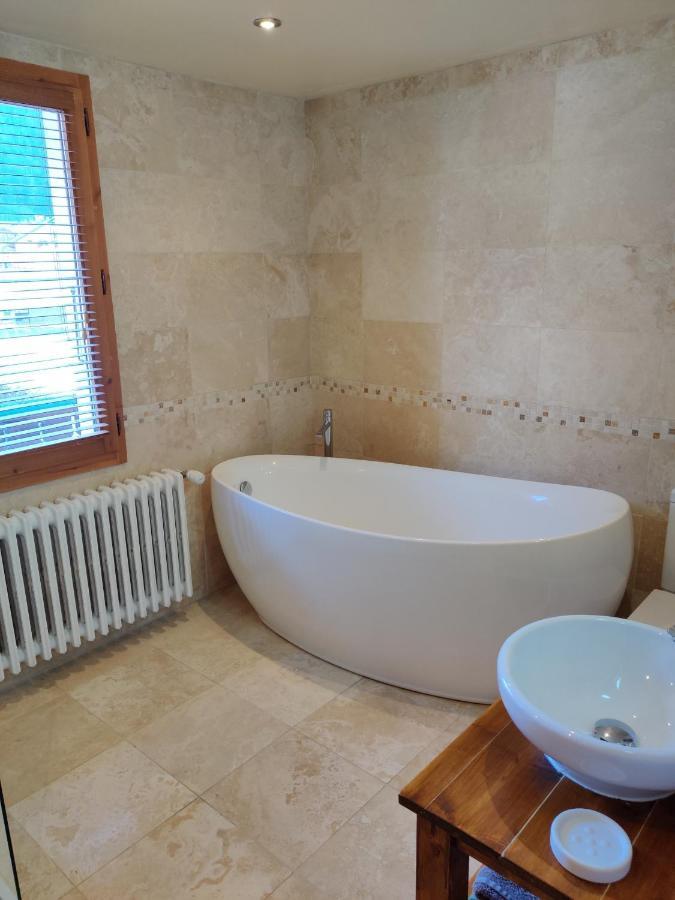 אבונדאנס Spacious Ski Chalet In Traditional French Village, Sleeps 8, Four Star With Fibre Broadband מראה חיצוני תמונה